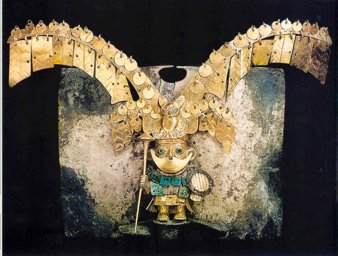 Tocado cerimonial de ouro com figura antropomorfa