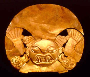 Ornamento em metal trabalhado
