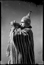 Retrato de homem andino com traje tradicional